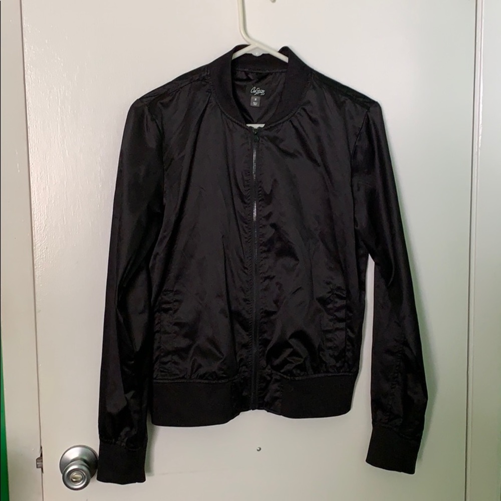 Women’s black bomber jacket